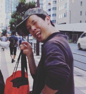 横