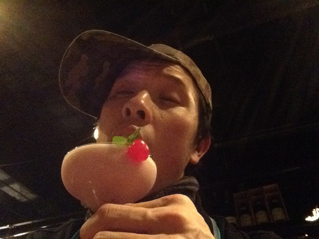 飲む