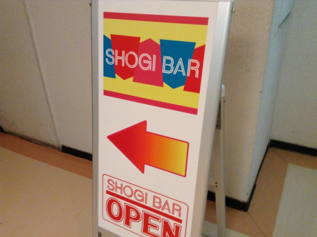 エレベーター前