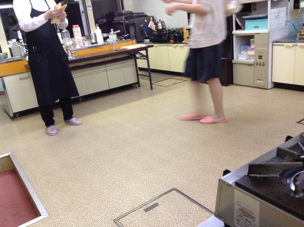 退場