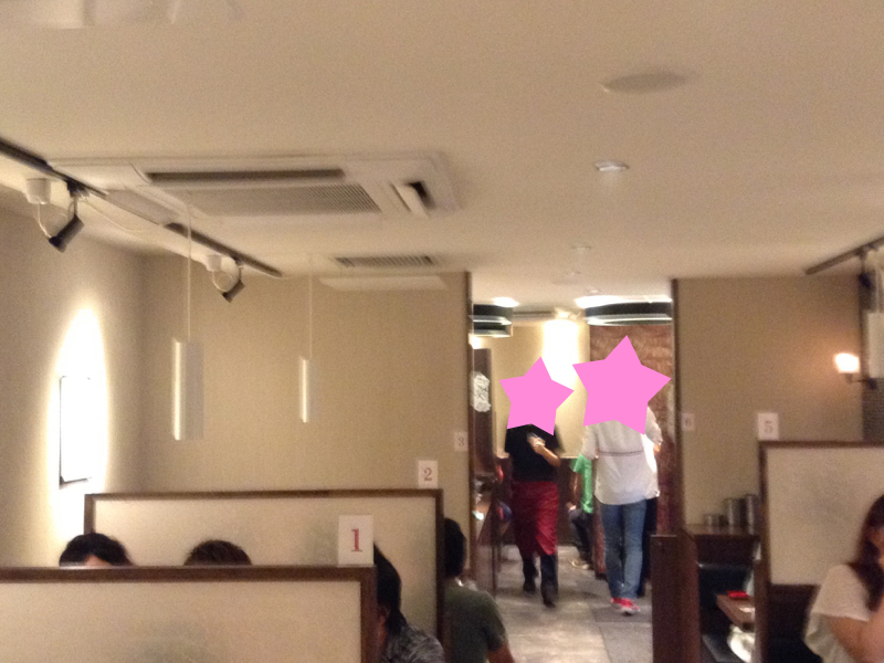 店内満席