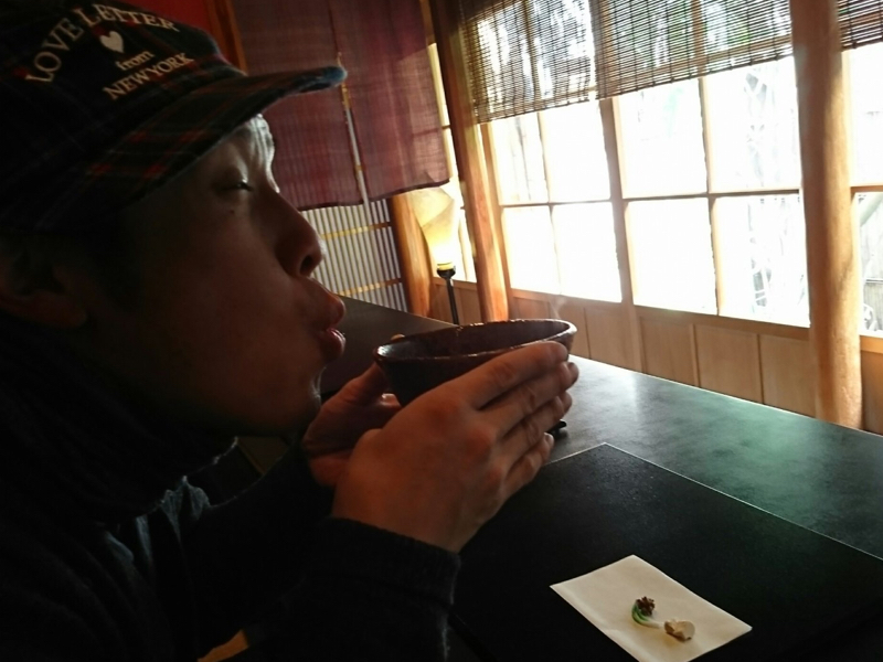 東1