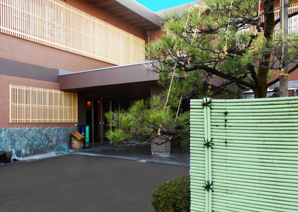 勝崎館