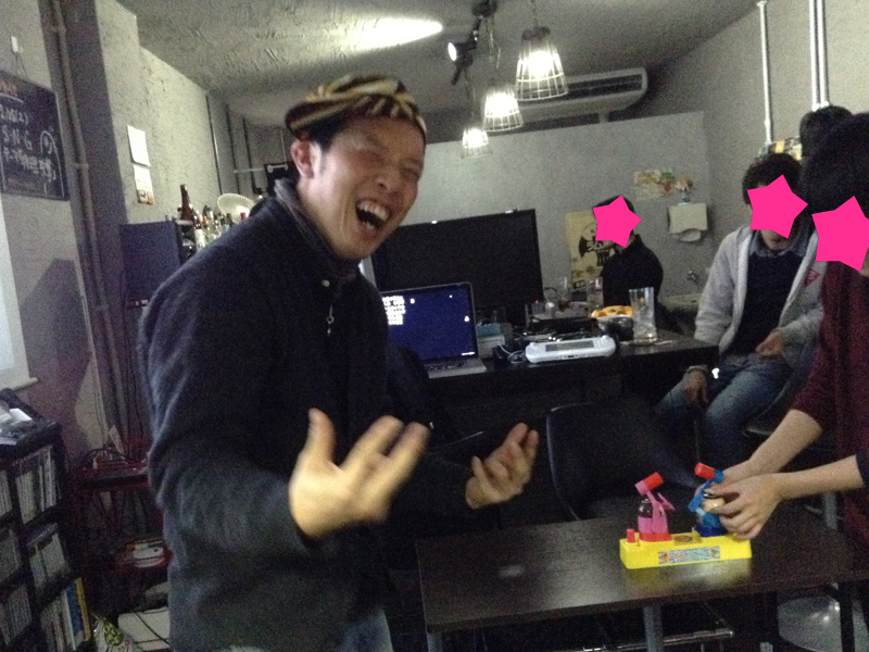 勝利のポーズ