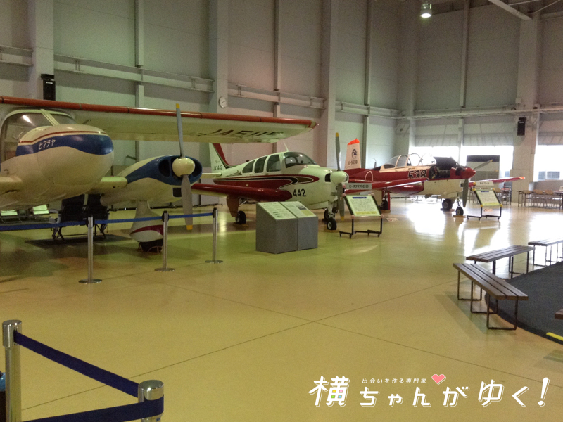 航空プラザ内4